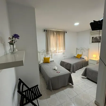 Pensjonat Avenida Conil De La Frontera