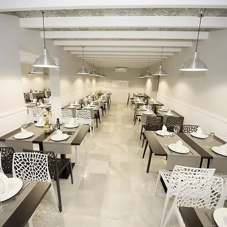 Avenida 3* Коніль-де-ла-Фронтера