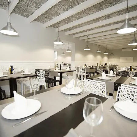 Avenida Гостьовий будинок Коніль-де-ла-Фронтера