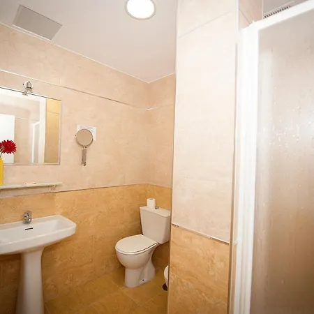 Гостьовий будинок Avenida 3*